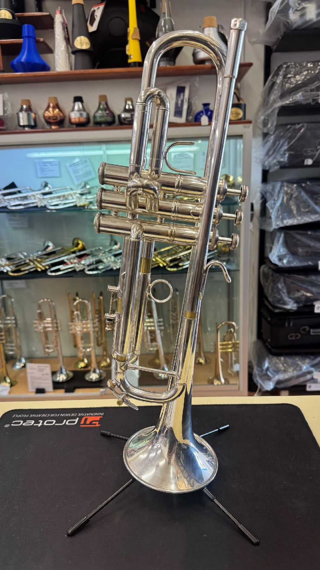 Bach Stradivarius Lr180s37 B-flat Trumpet - Used