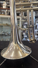 Load image into Gallery viewer, BESSON SOVEREIGN BE928 Bb CORNET IN SILVER PLATE - USED