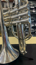 Load image into Gallery viewer, BESSON BE927 CORNET IN SILVER PLATE - USED [Cond:Cornet 1]