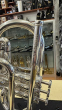 Load image into Gallery viewer, BESSON BE927 CORNET IN SILVER PLATE - USED [Cond:Cornet 2]