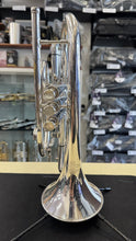 Load image into Gallery viewer, BESSON BE927 CORNET IN SILVER PLATE - USED 2