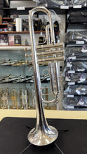 Load image into Gallery viewer, BACH STRADIVARIUS 180S37 Bb TRUMPET - USED 2