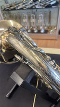 Load image into Gallery viewer, HOLTON H279 FRENCH HORN - USED
