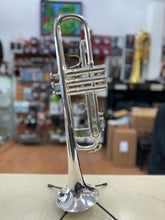 Load image into Gallery viewer, Bach Stradavarius Lt180s72 B-flat Trumpet - Used